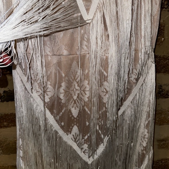 White fringe wedding dress- never worn - Picture 7 of 8